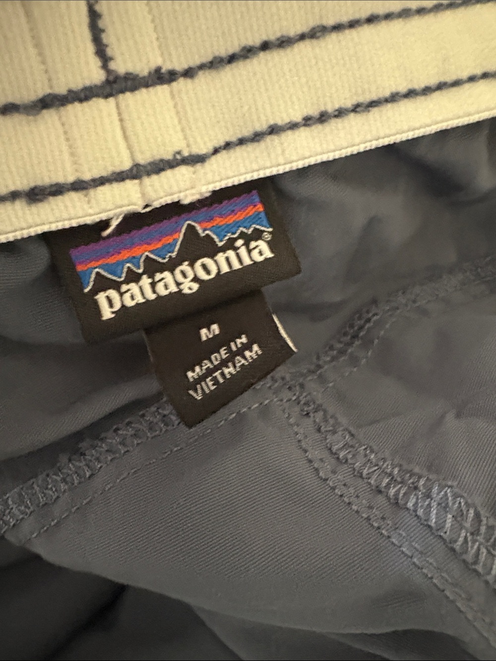 Patagonia Baggies navy shorts - Picture 4 of 4